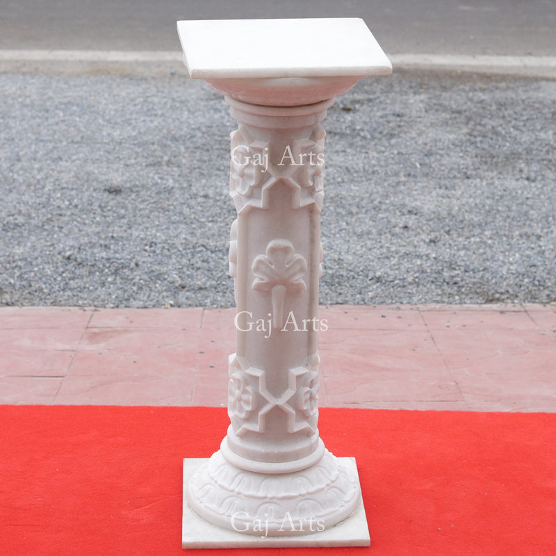 MARBLE STAND 31“