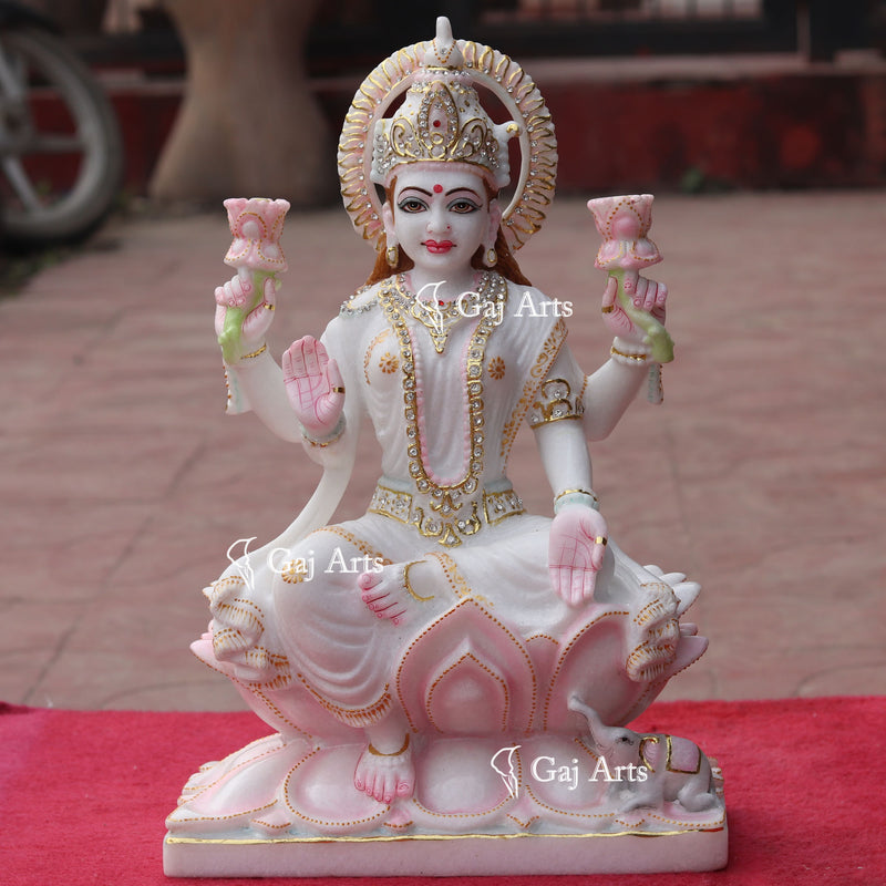 Lakshmi Maa 18"