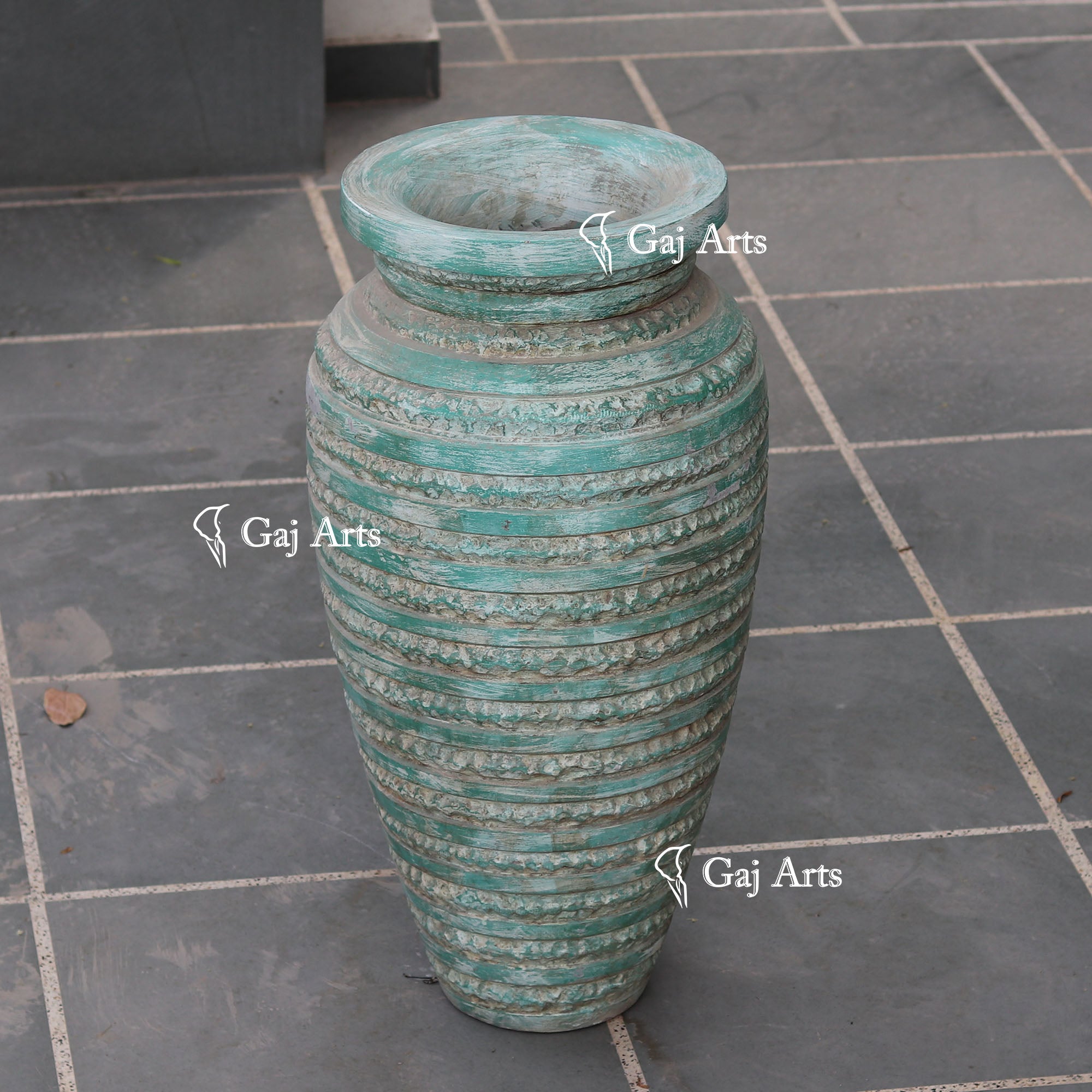 Premium Sagar Black Sandstone Planter | 36 Inch