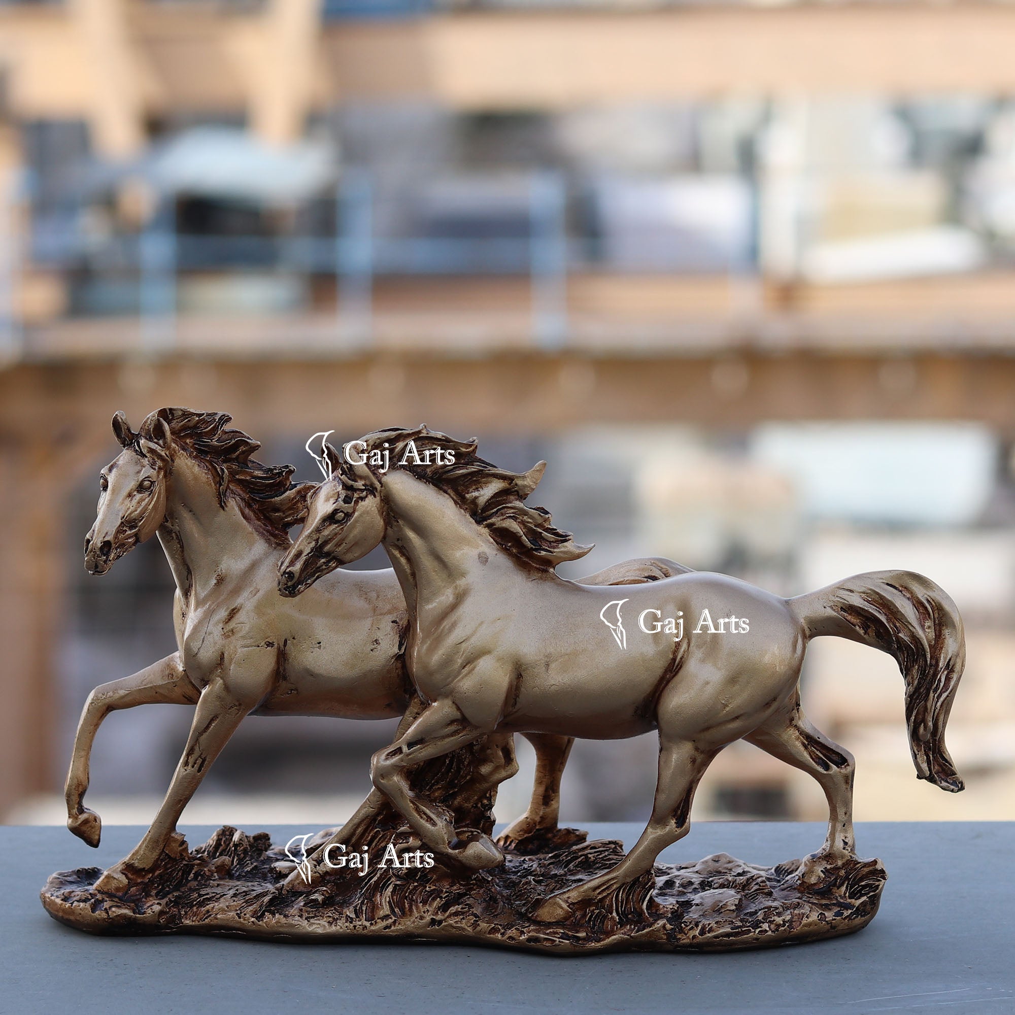horse statue / 11 inch