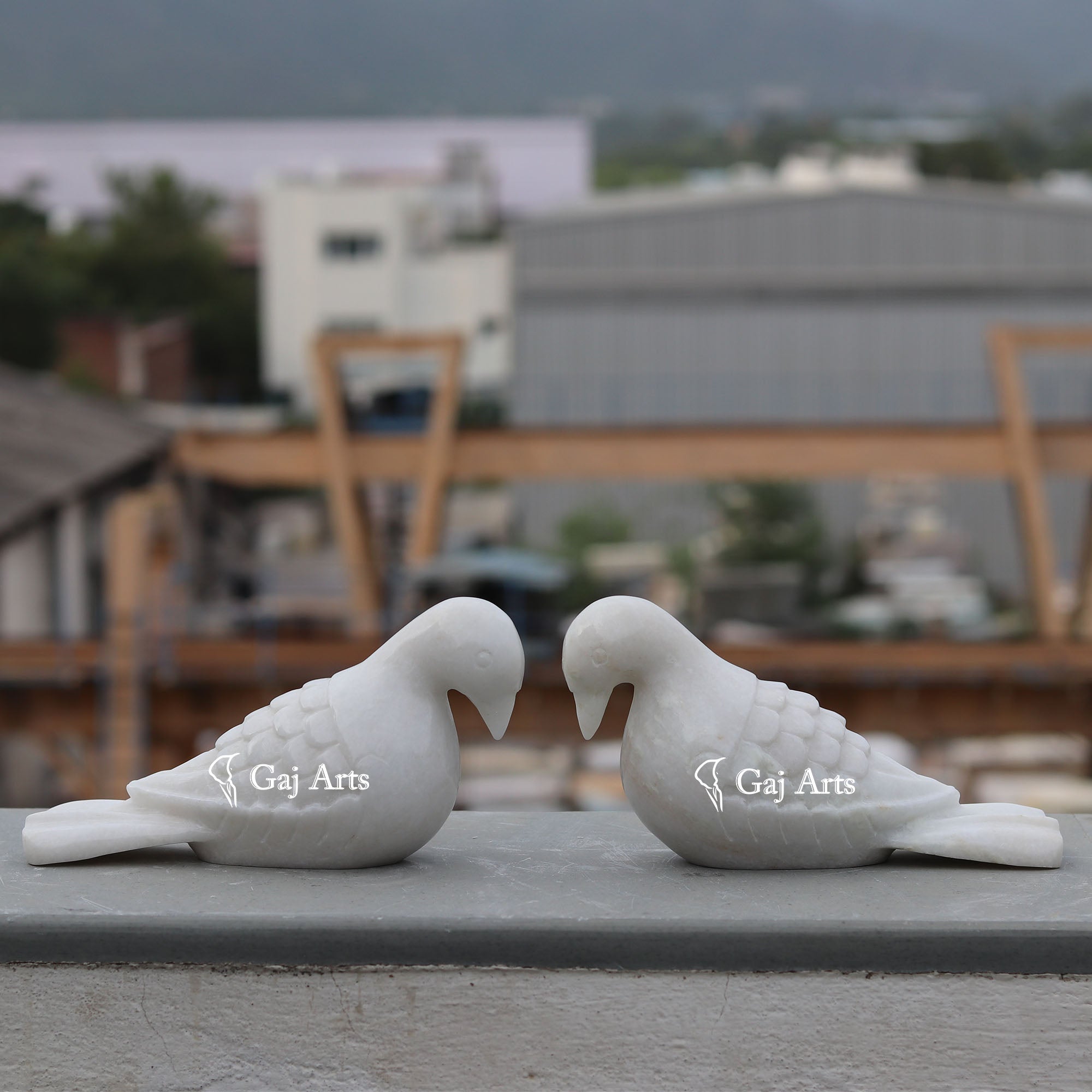 White Marble Pigeon Sculpture | 8 Inch