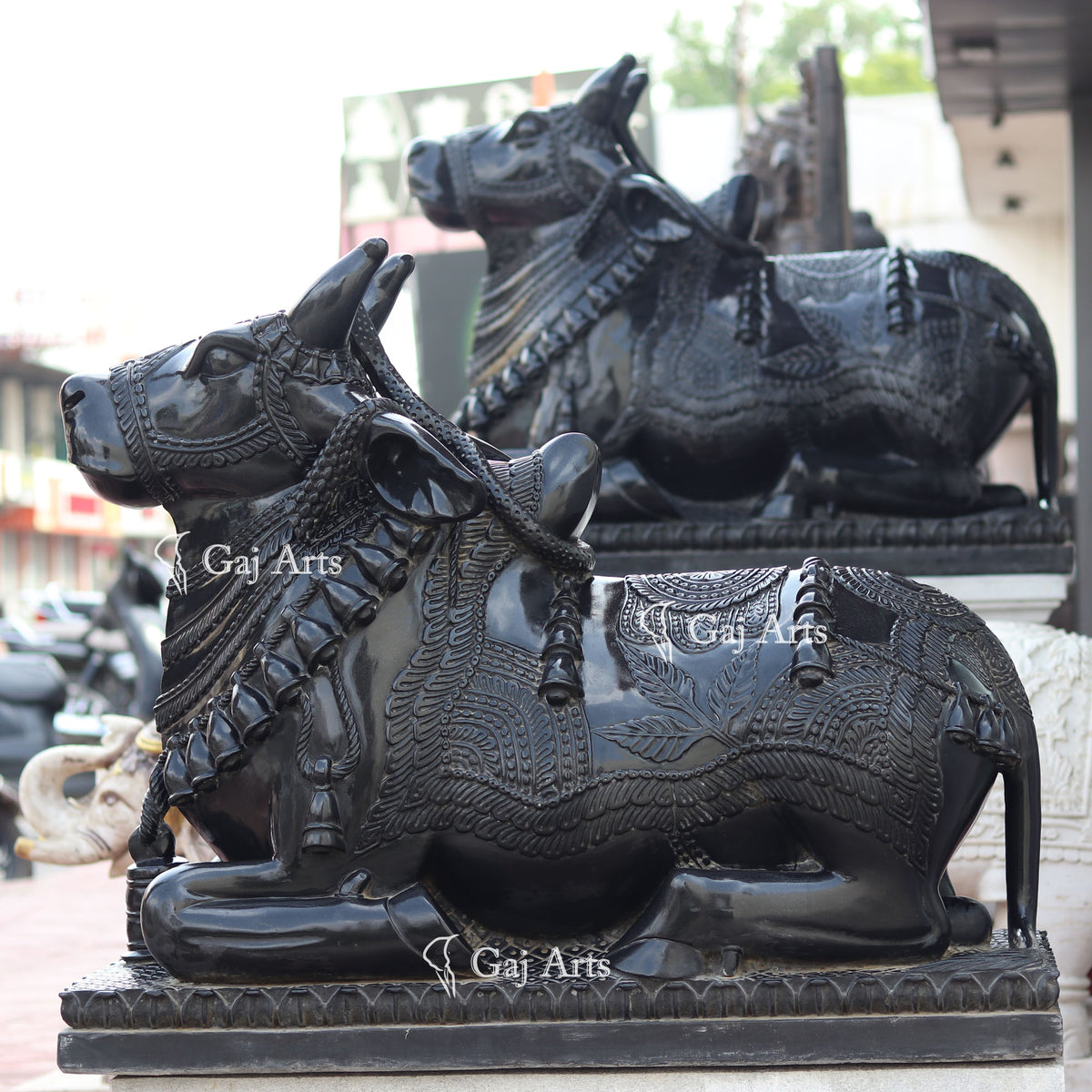 Black Marble Nandi Idol | 42 Inch