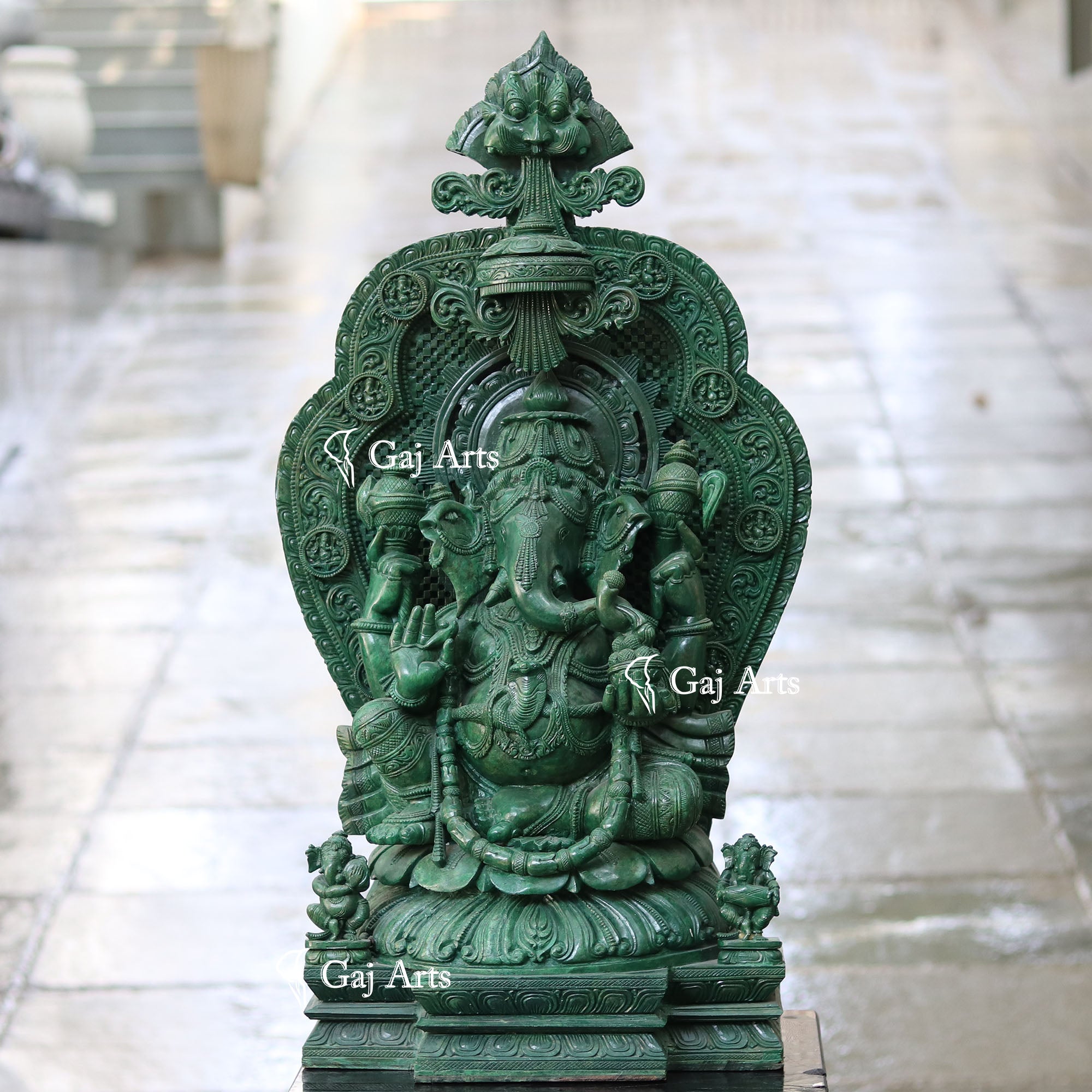 Natural Green Quartz Ganesh Murti | 32 Inch