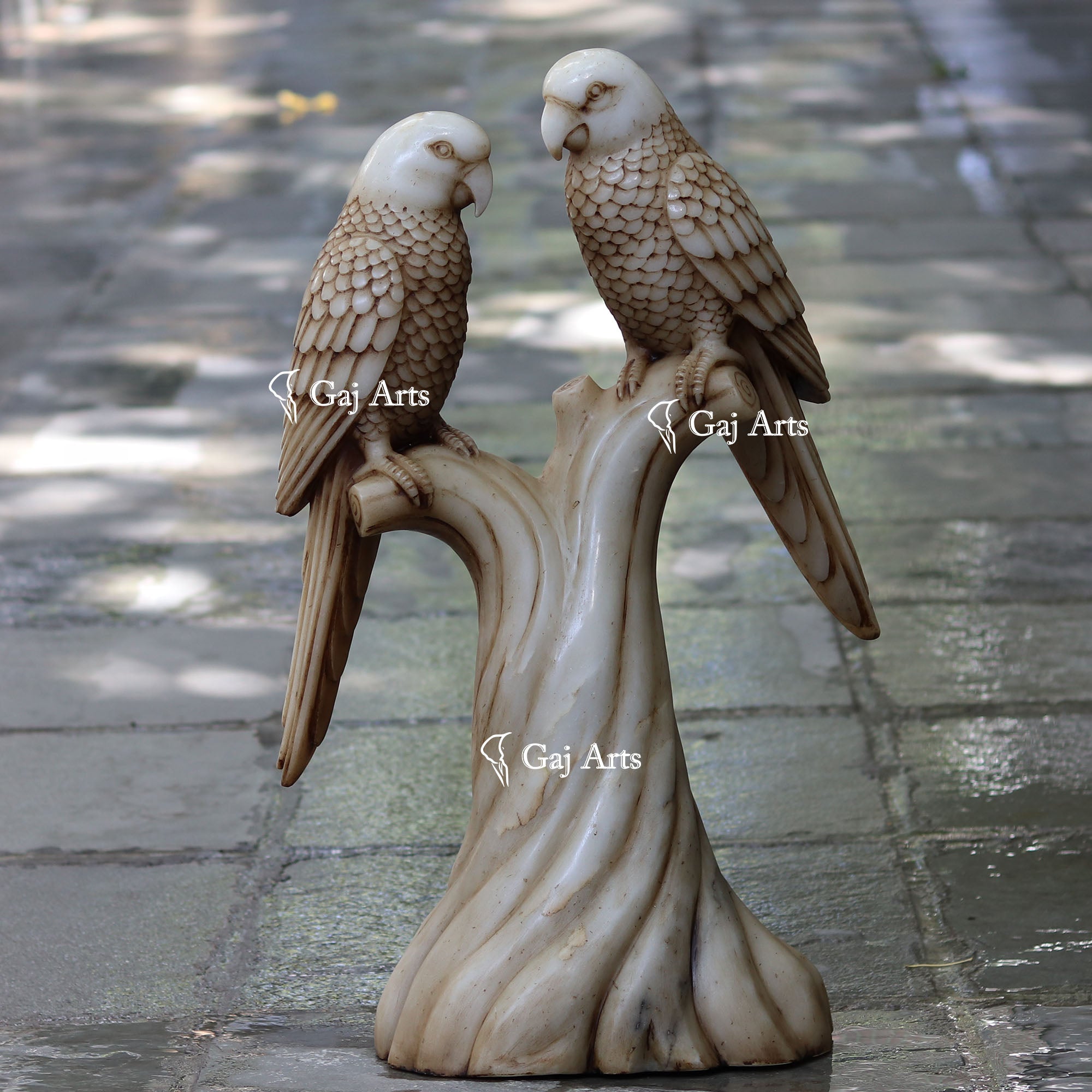White Marble Parrots| 30 Inch