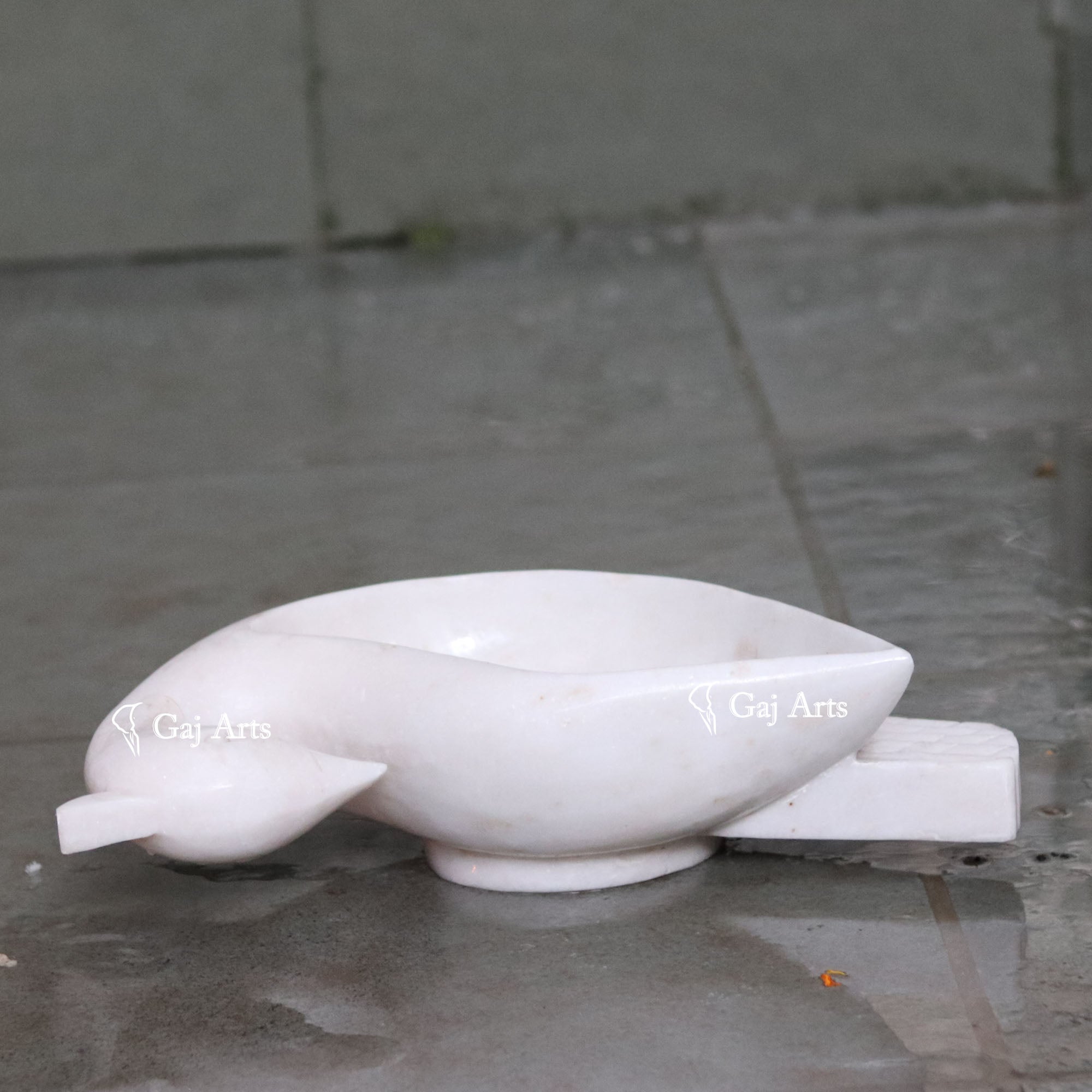 White Marble Bird Sculpture | 17 Inch