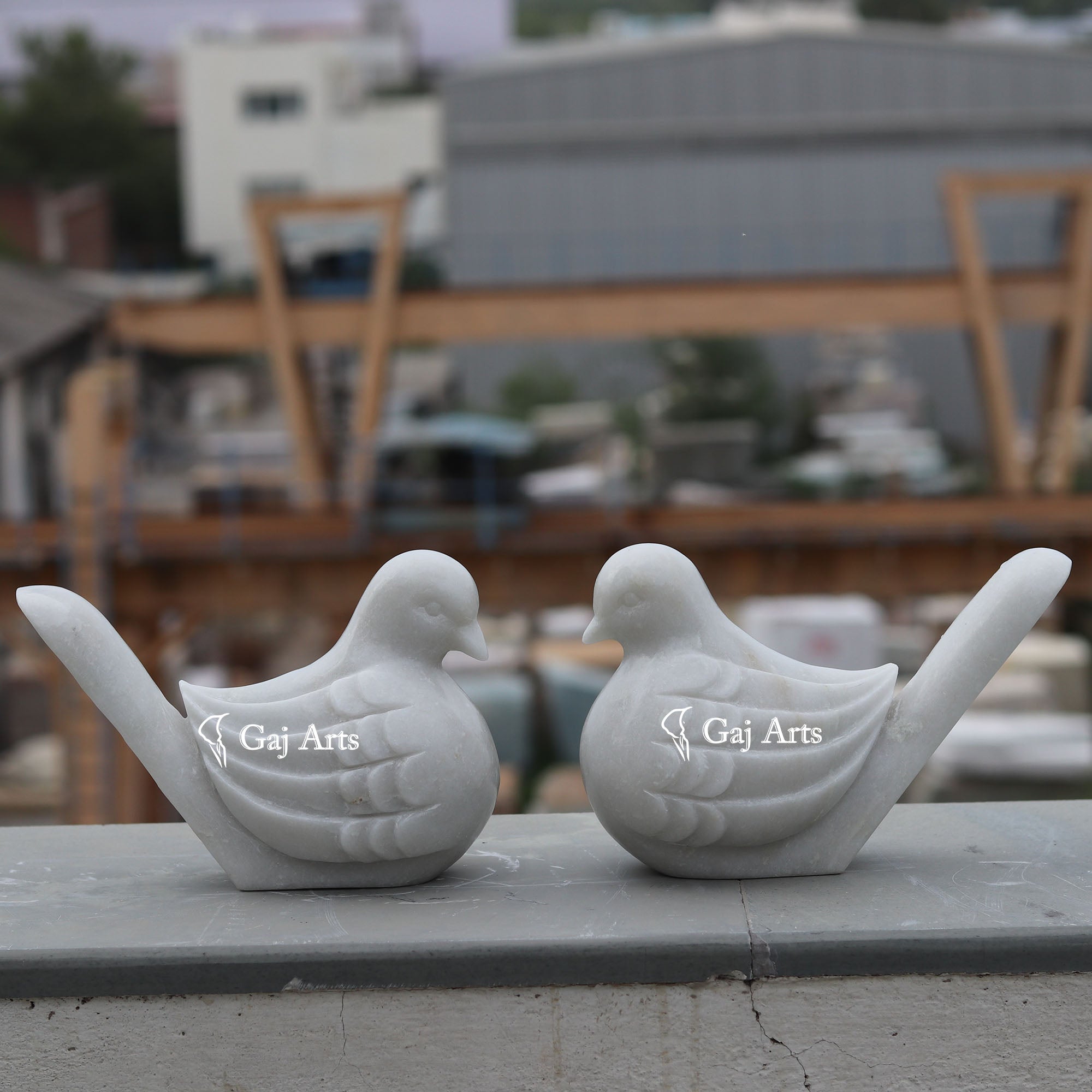 White Marble Pigeon Sculpture | 8 Inch