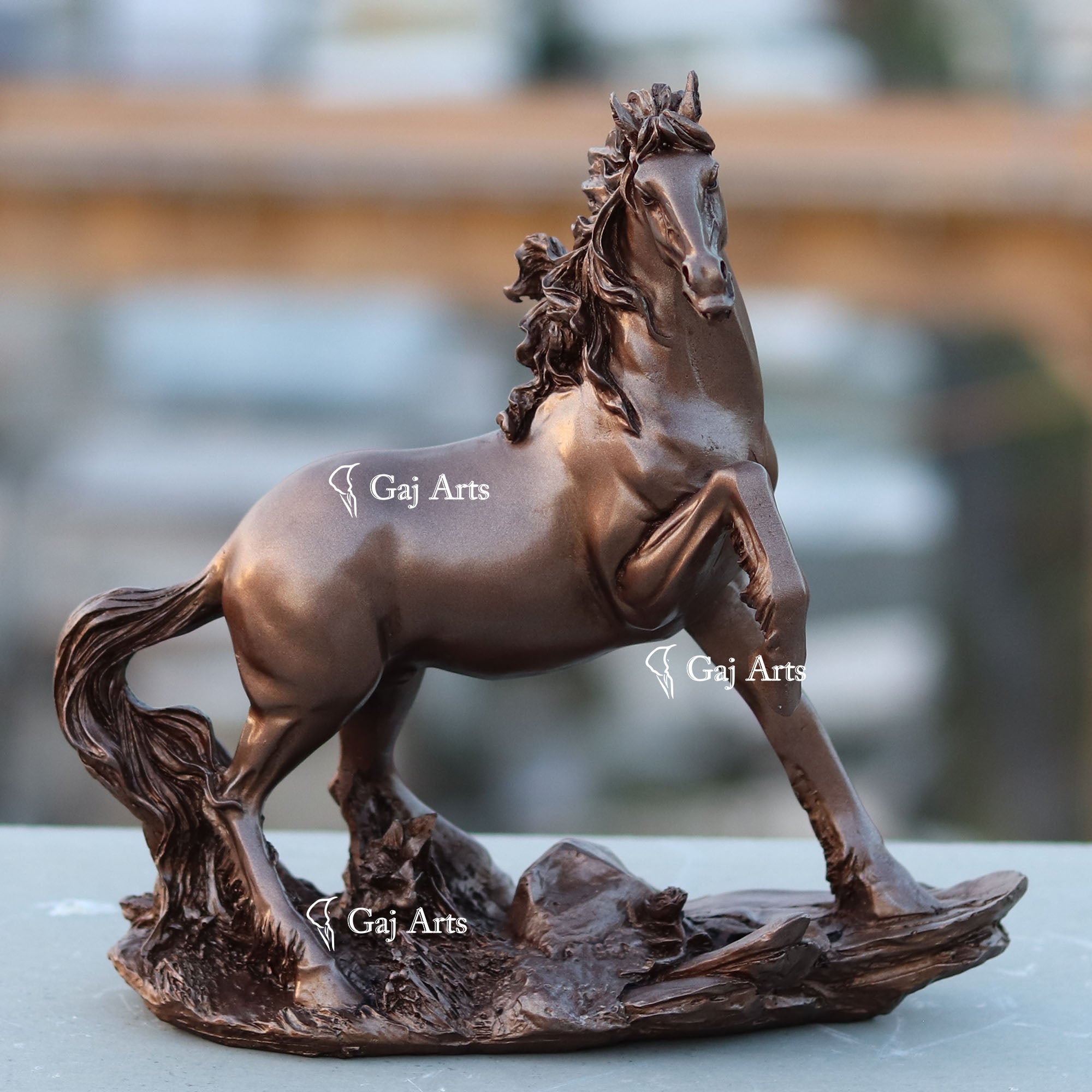 horse statue / 9 inch