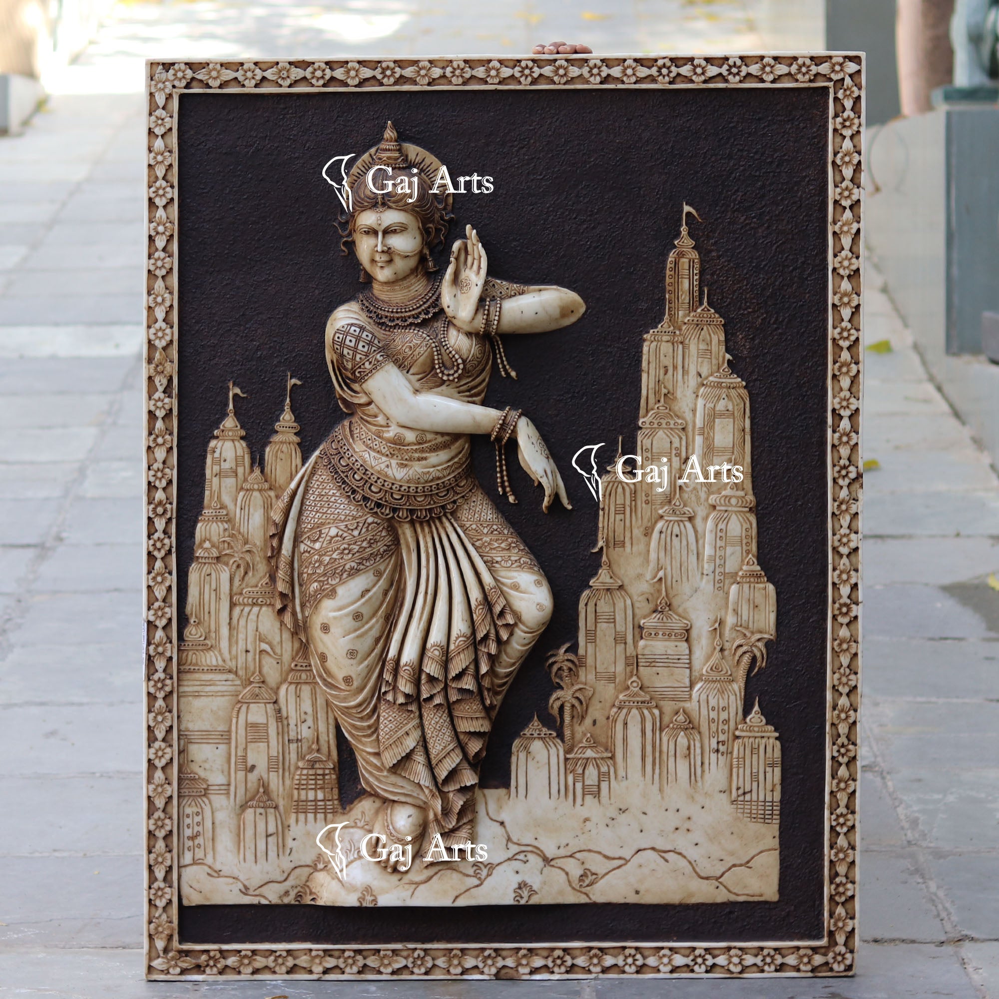 White Marble Lady Wall Panel | 54 Inch