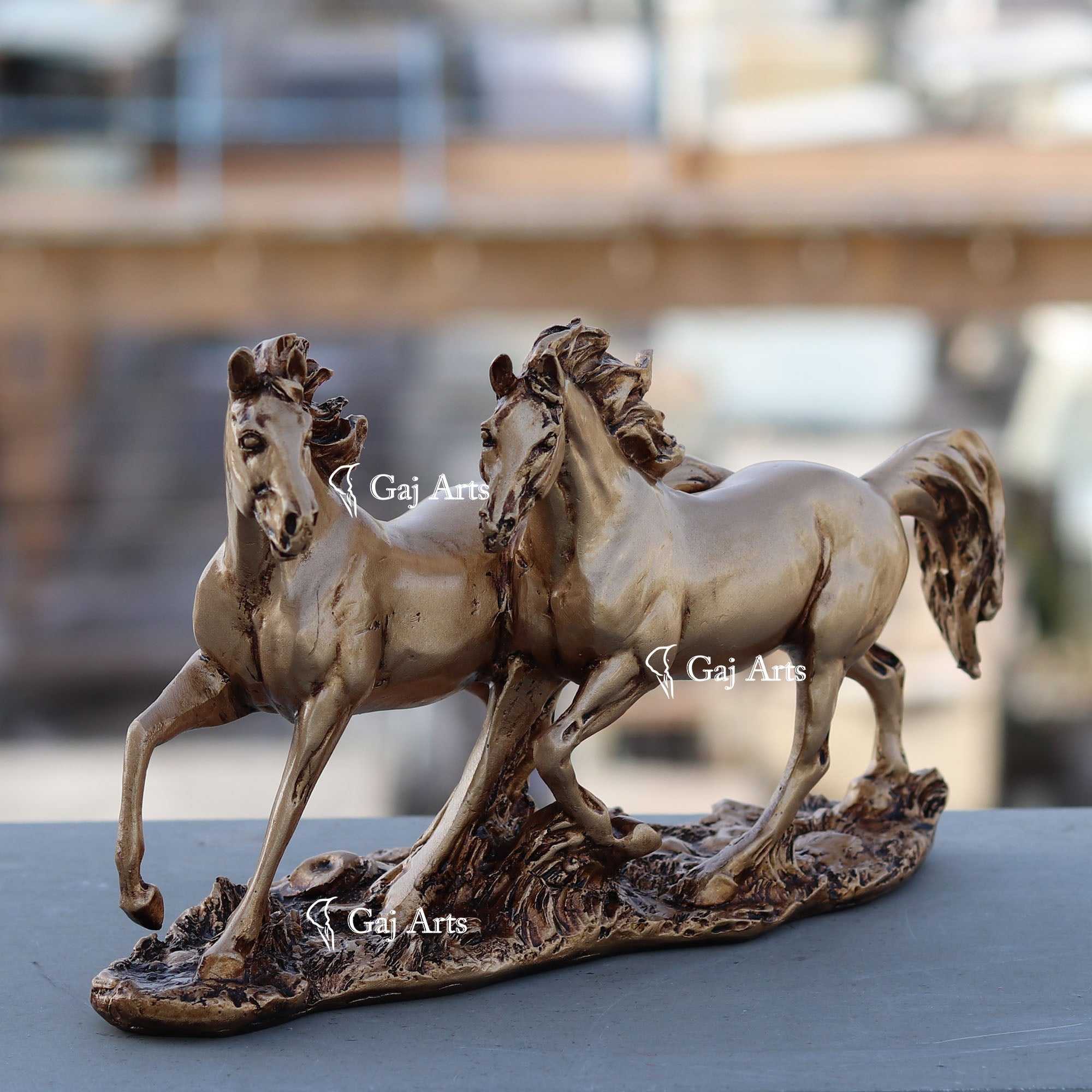 horse statue / 11 inch