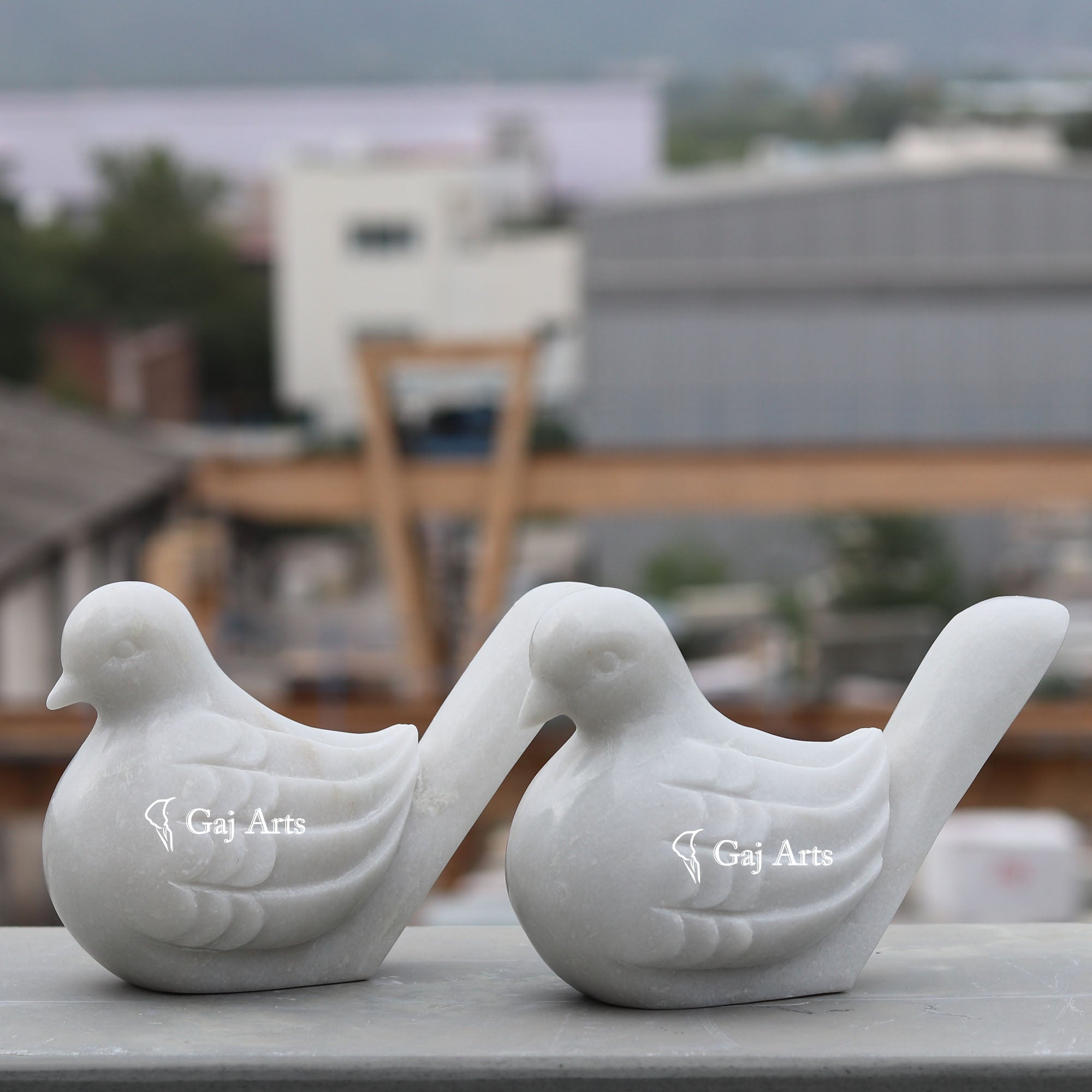 White Marble Pigeon Sculpture | 8 Inch
