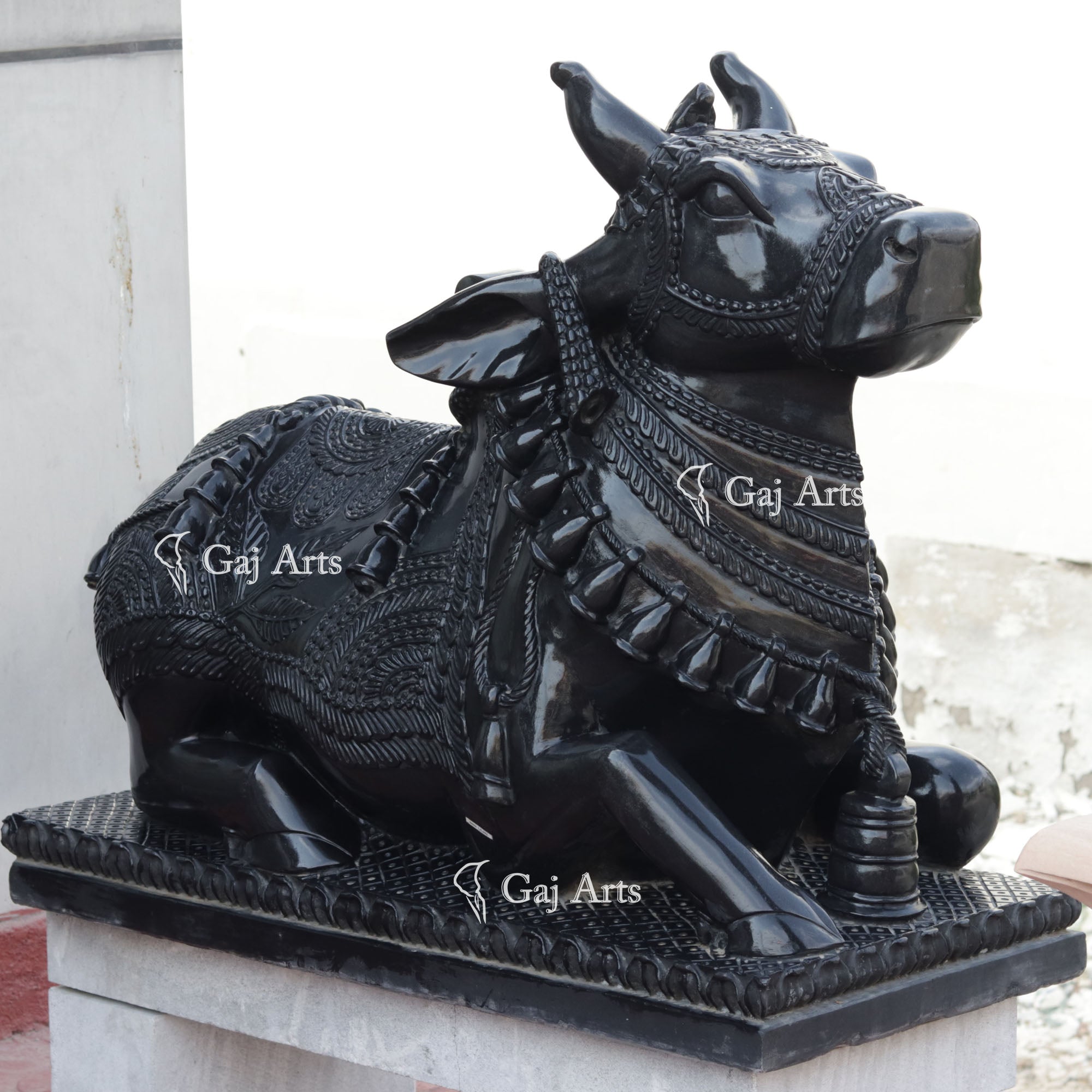 Black Marble Nandi Idol | 42 Inch