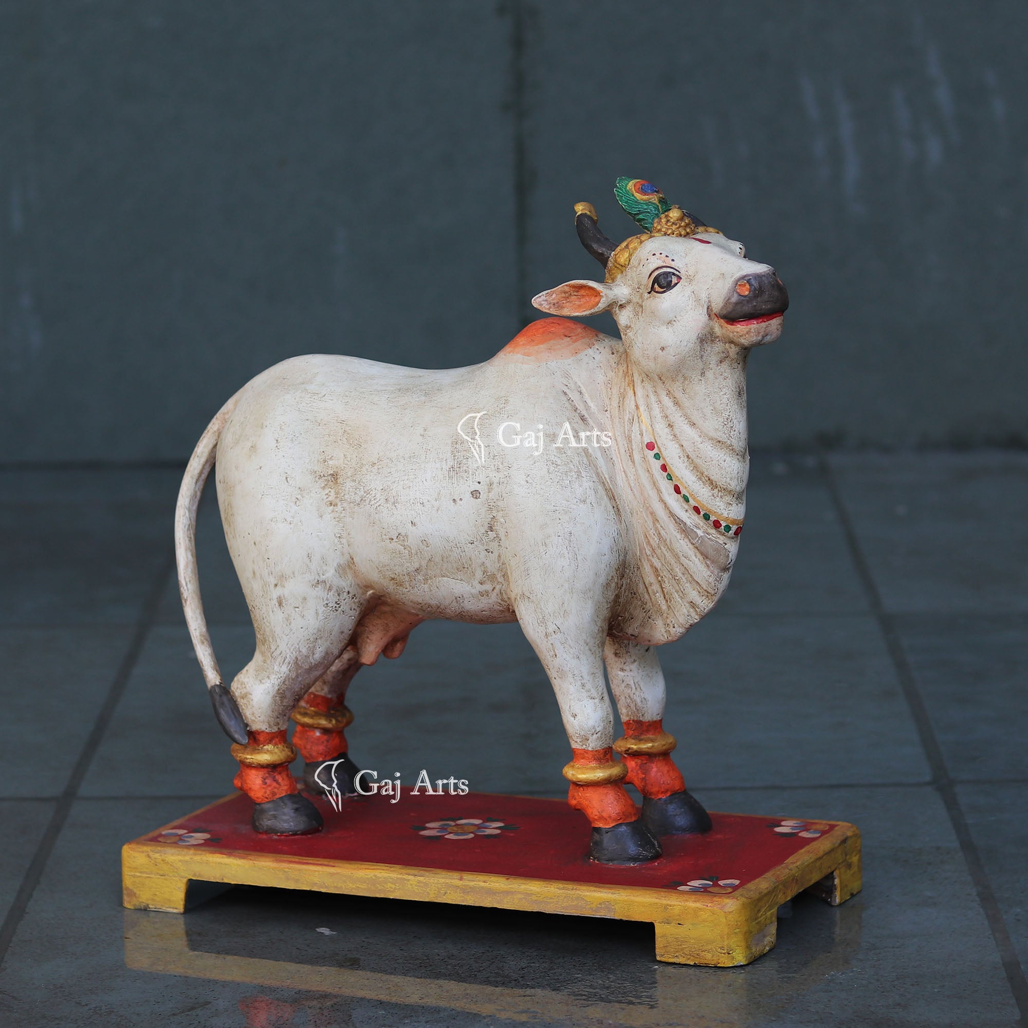 Handcrafted Wooden Cow Idol | 18 Inch