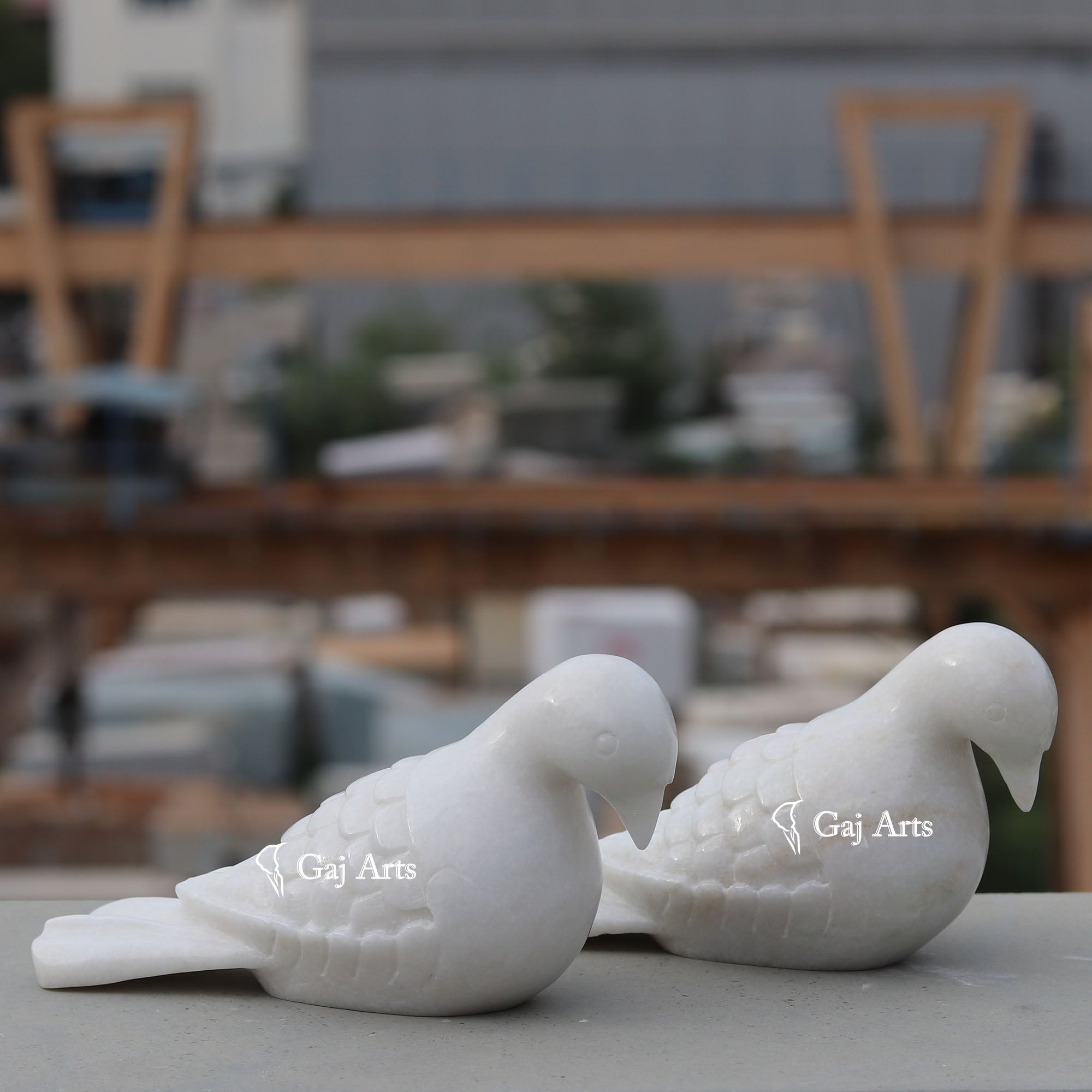 White Marble Pigeon Sculpture | 8 Inch