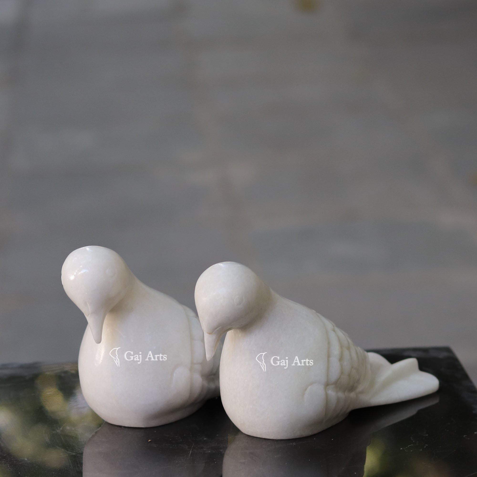 White Marble Pigeon Sculpture | 9 Inch