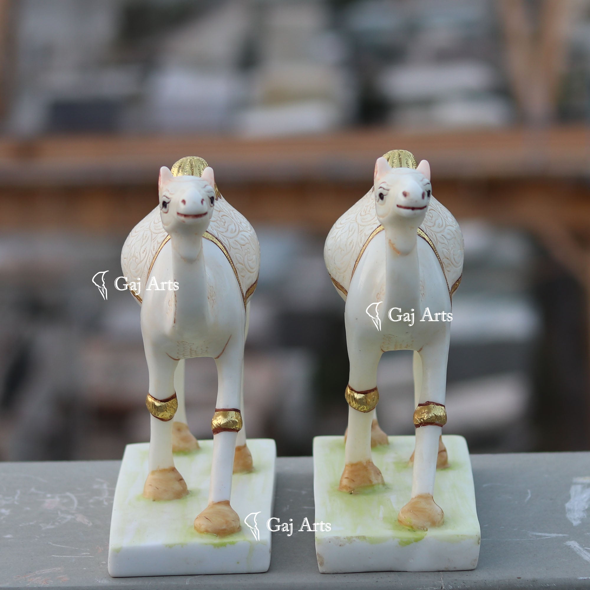camel statues / 9   INCH