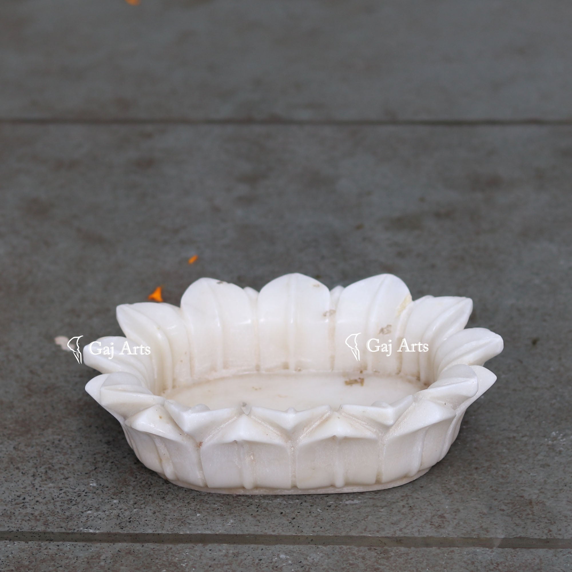 White Marble Elegant Bloom Bowl | 9 Inch