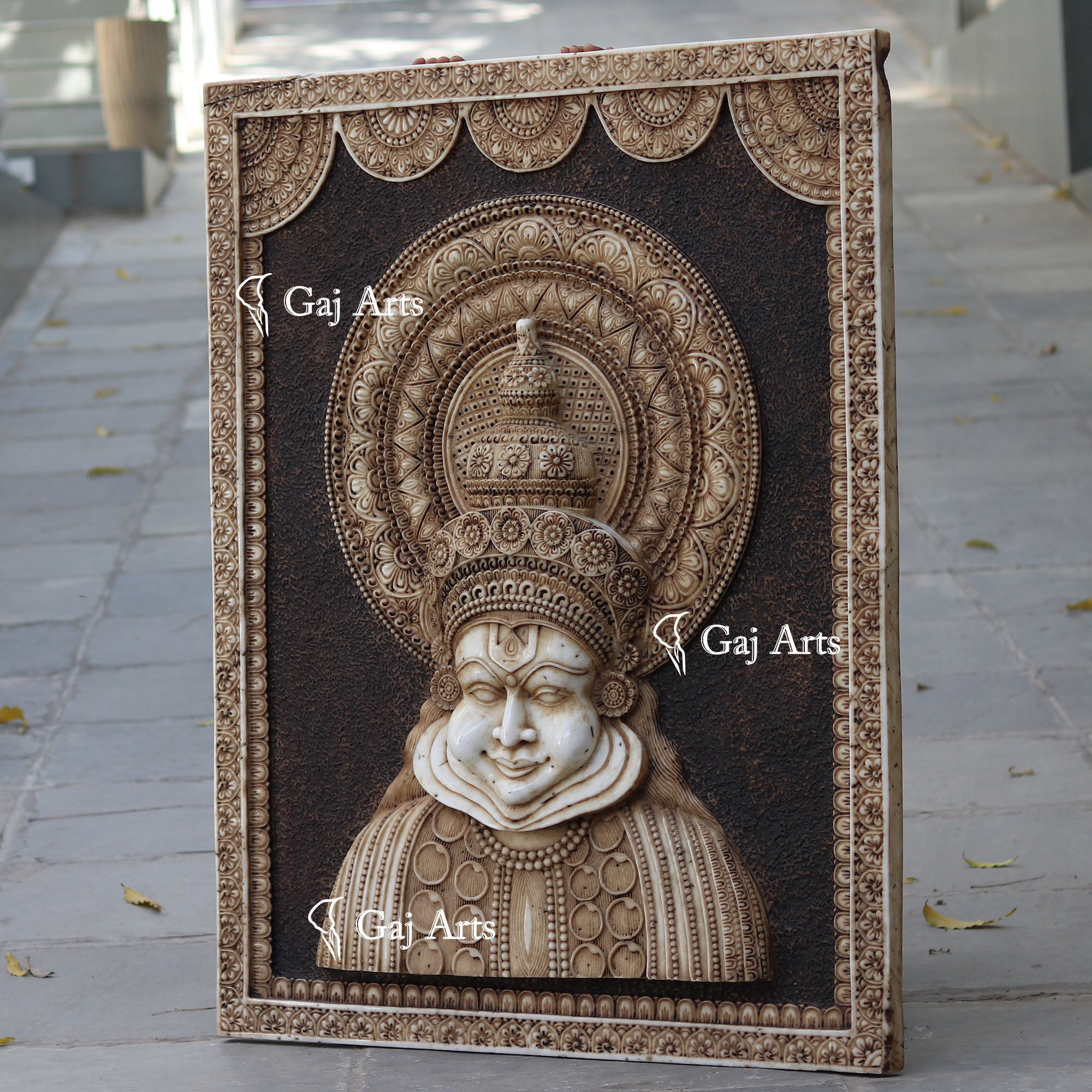 White Marble Kathakali Wall Panel | 48 Inch