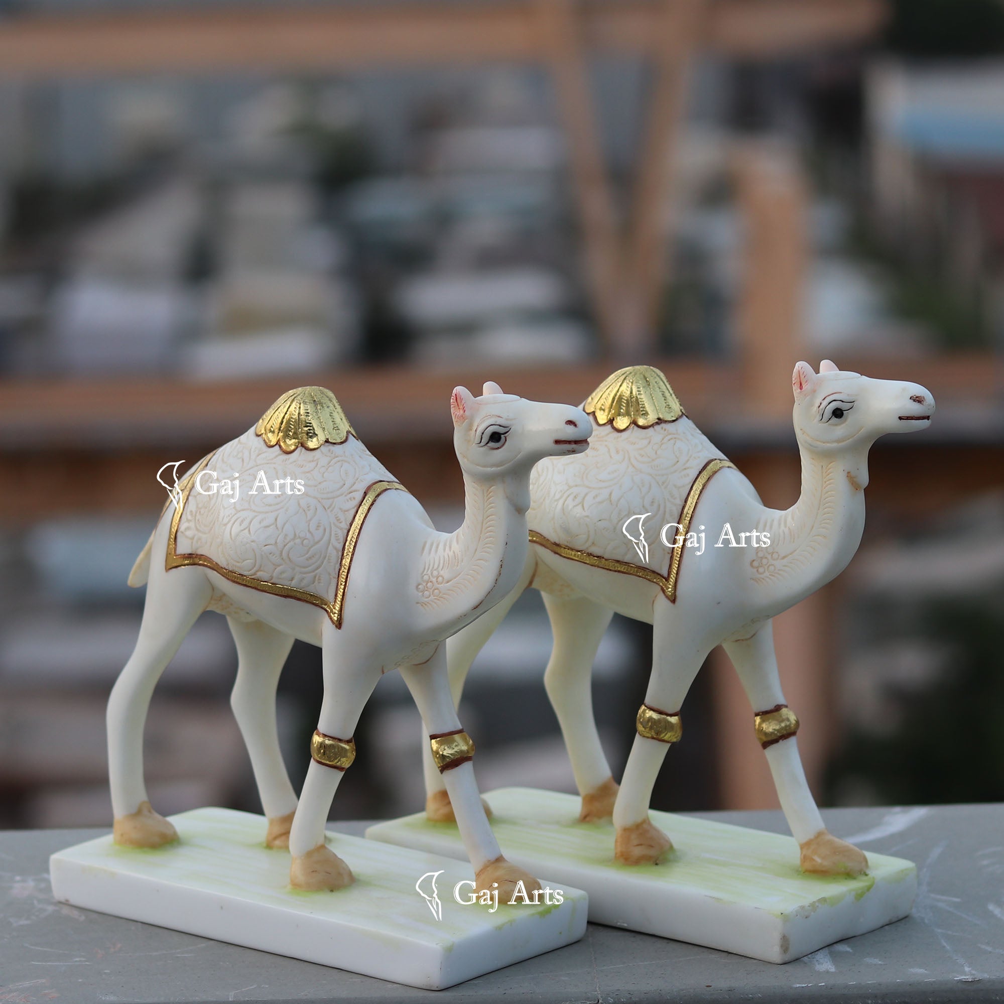 camel statues / 9   INCH