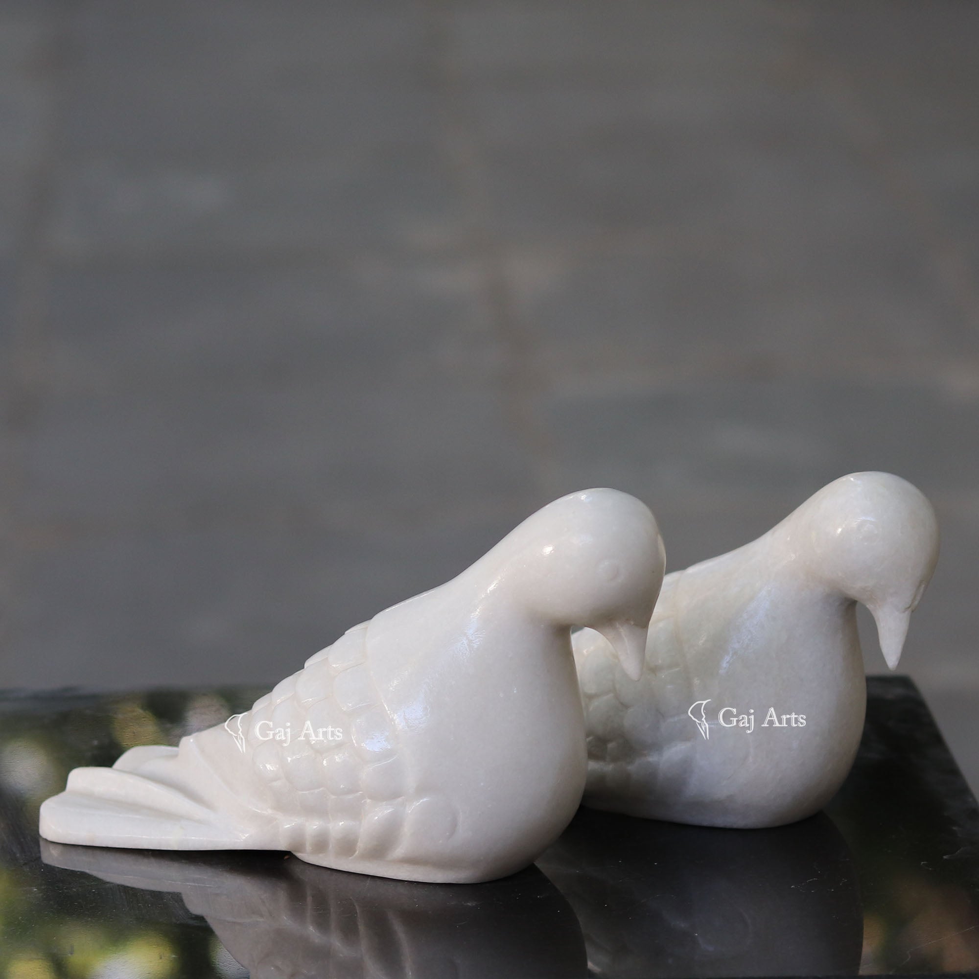 White Marble Pigeon Sculpture | 9 Inch