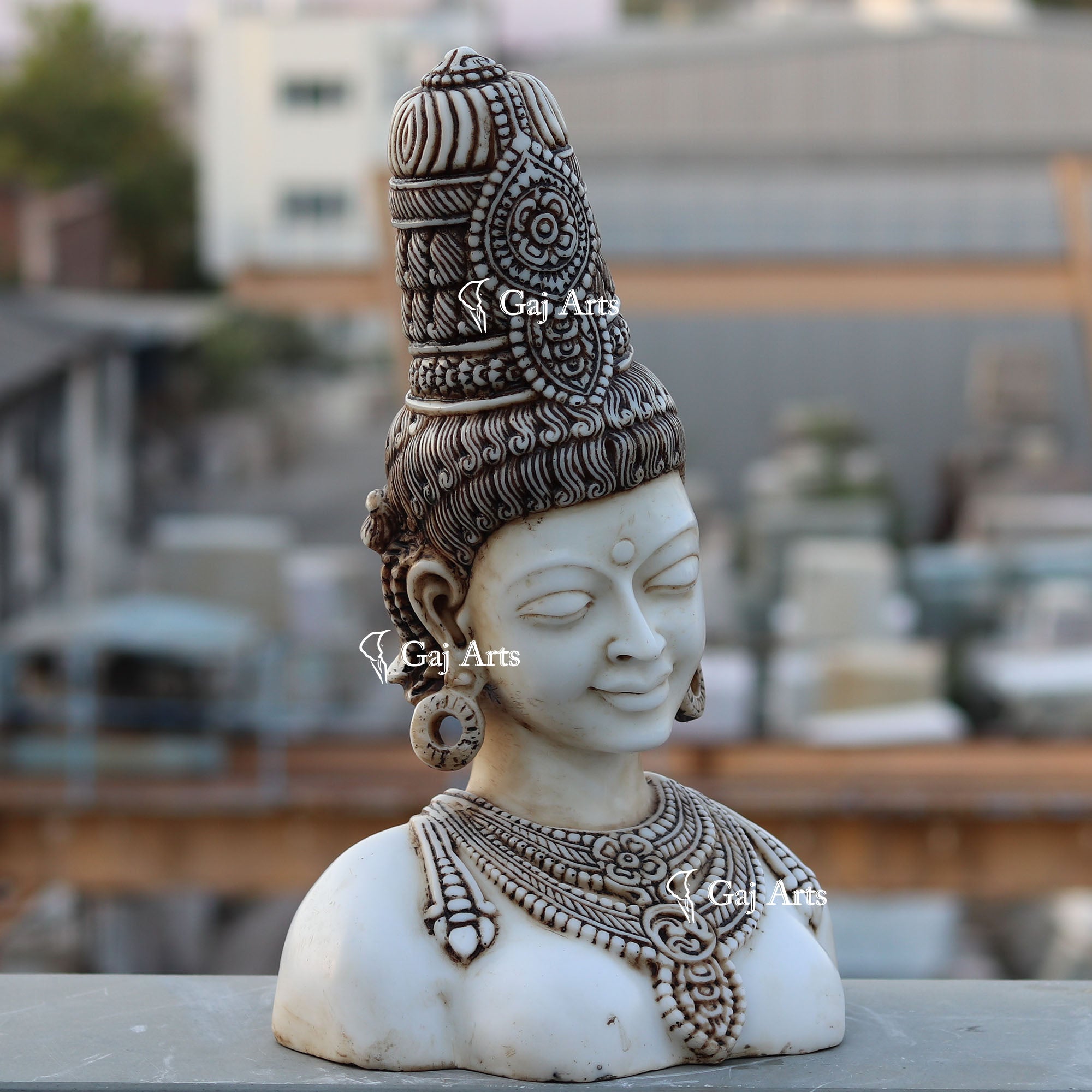 White Antique Finish Lady statue |18 Inch