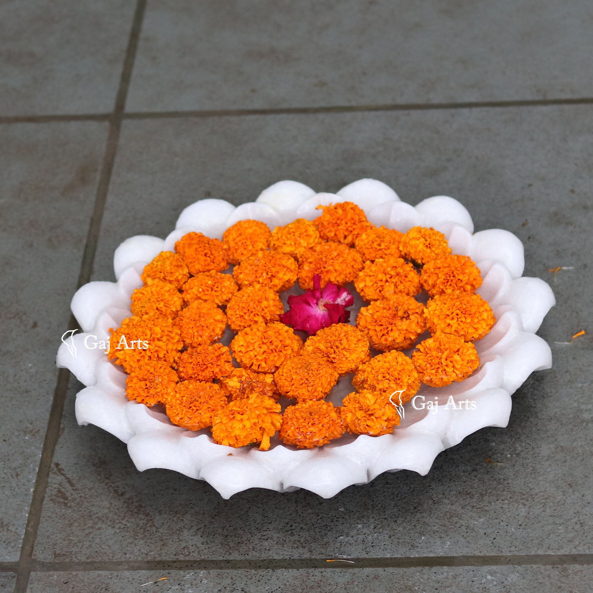 White Marble Elegant Display Bowl | 15 Inch