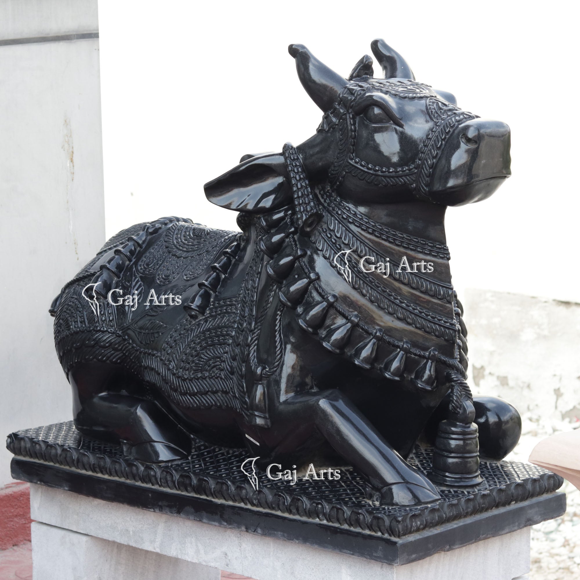 Black Marble Nandi Idol | 42 Inch