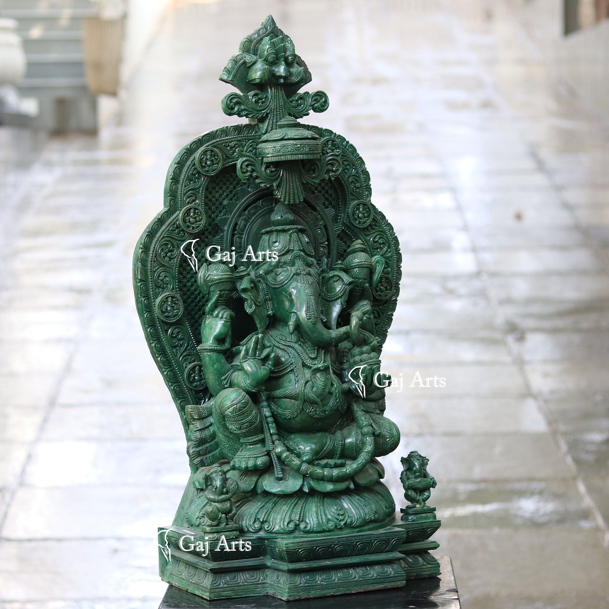 Natural Green Quartz Ganesh Murti | 32 Inch