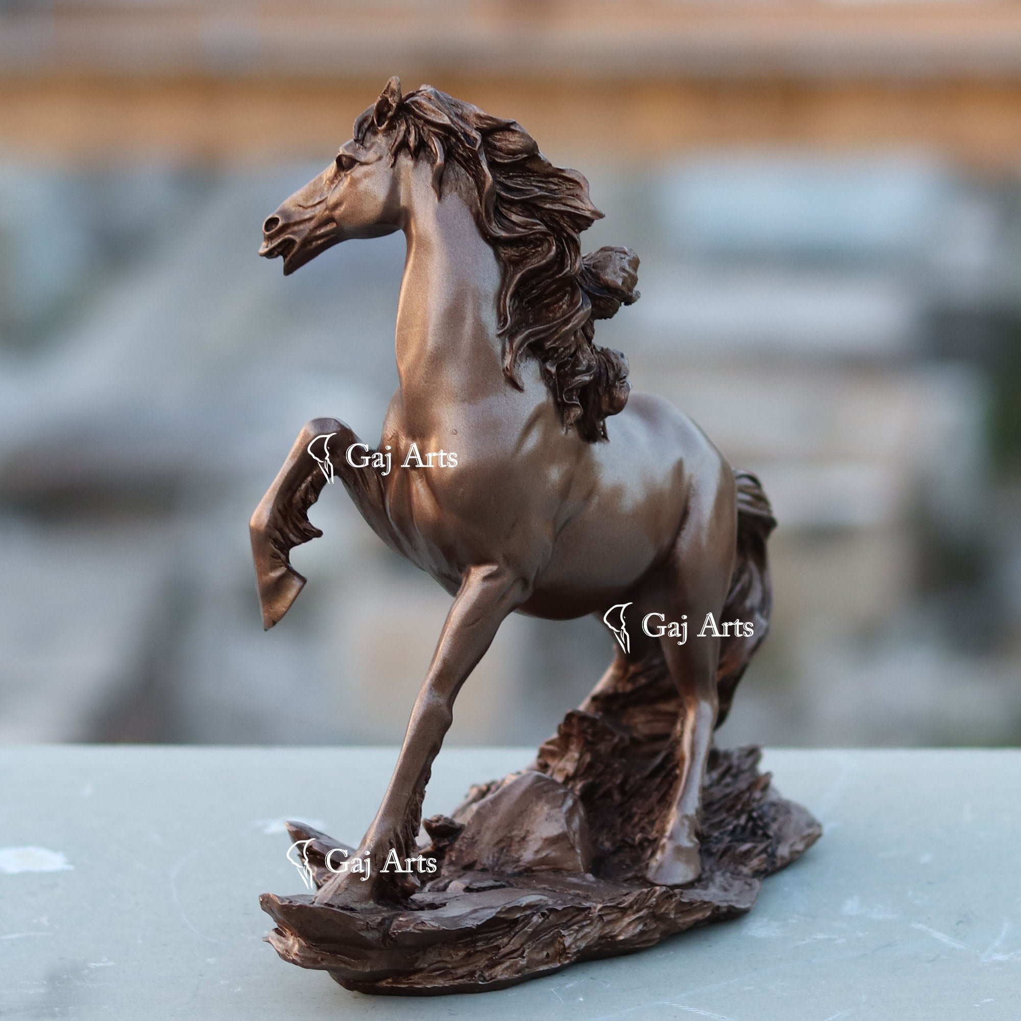 horse statue / 9 inch
