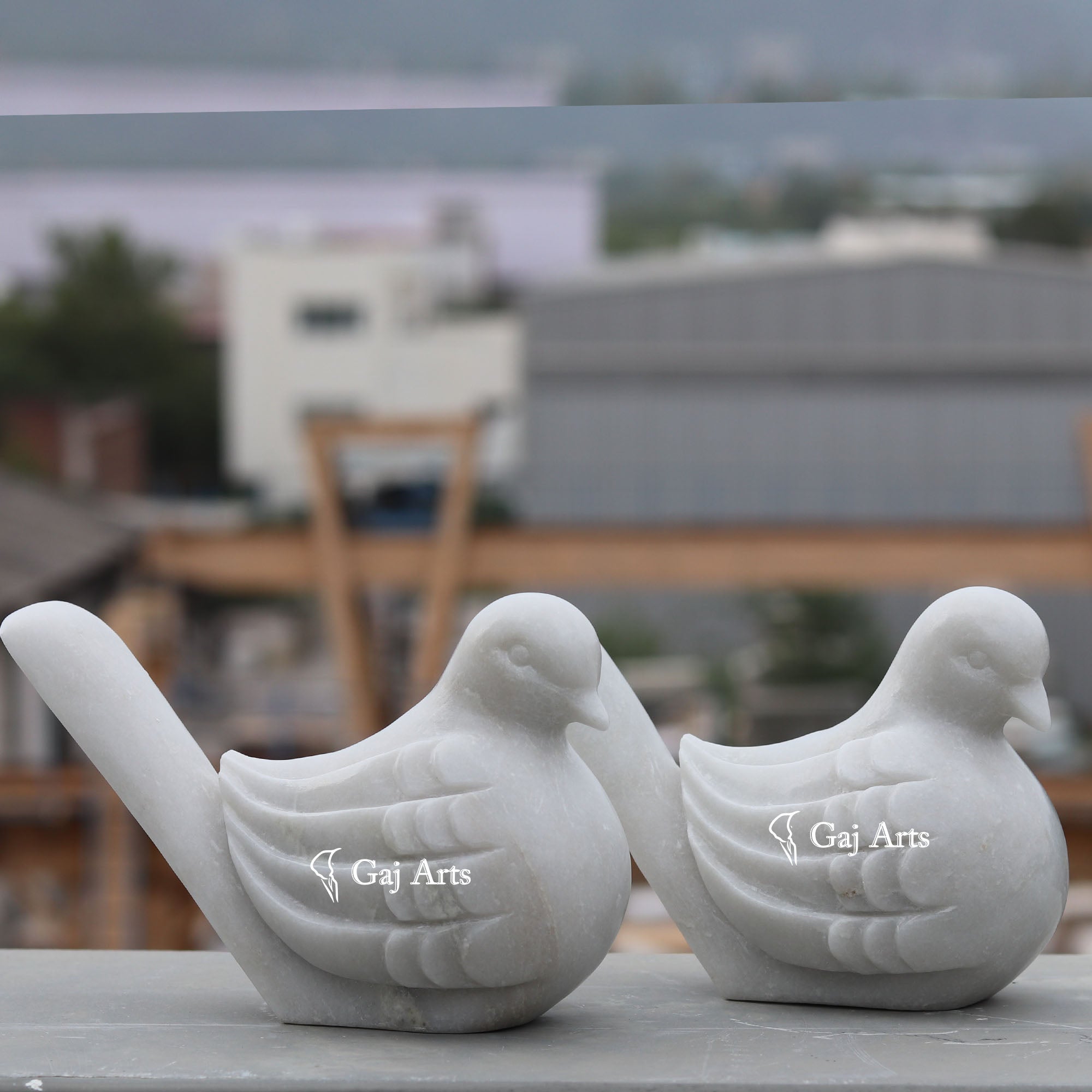 White Marble Pigeon Sculpture | 8 Inch