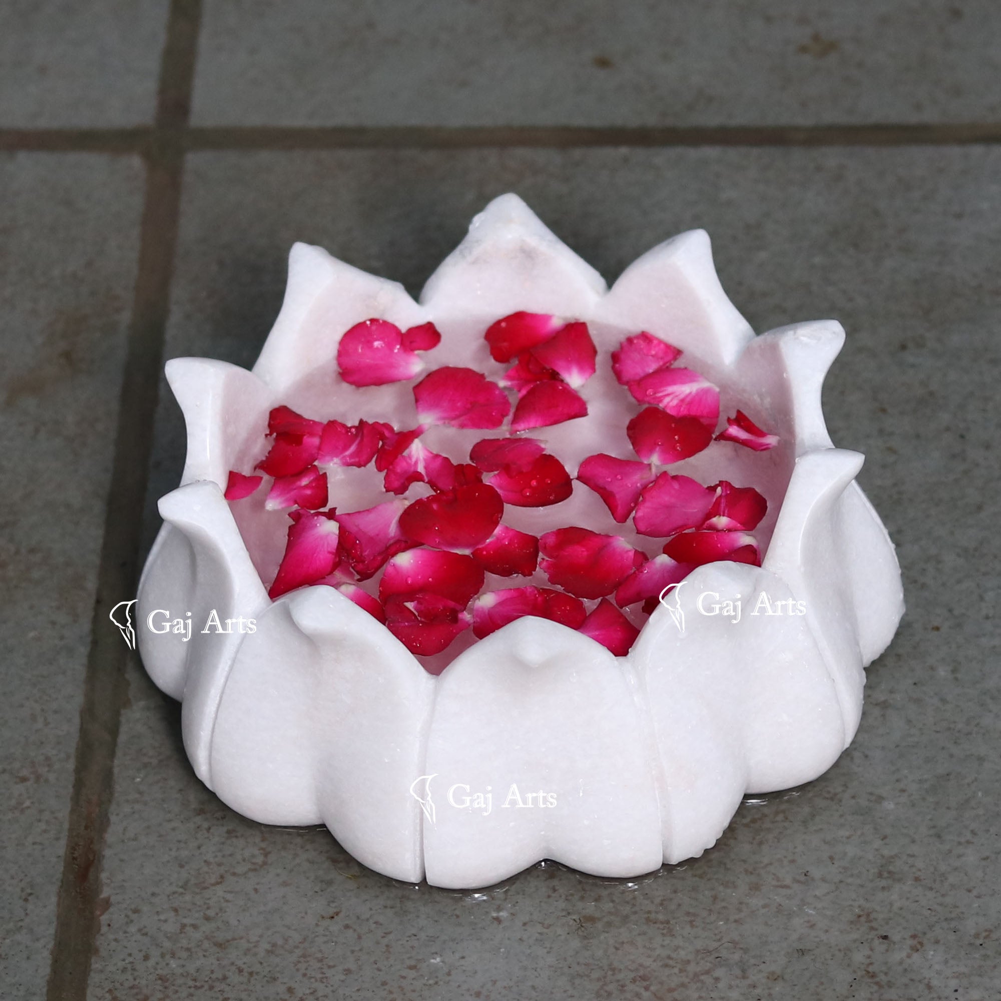White Marble Elegant Petal Bowl | 7 Inch