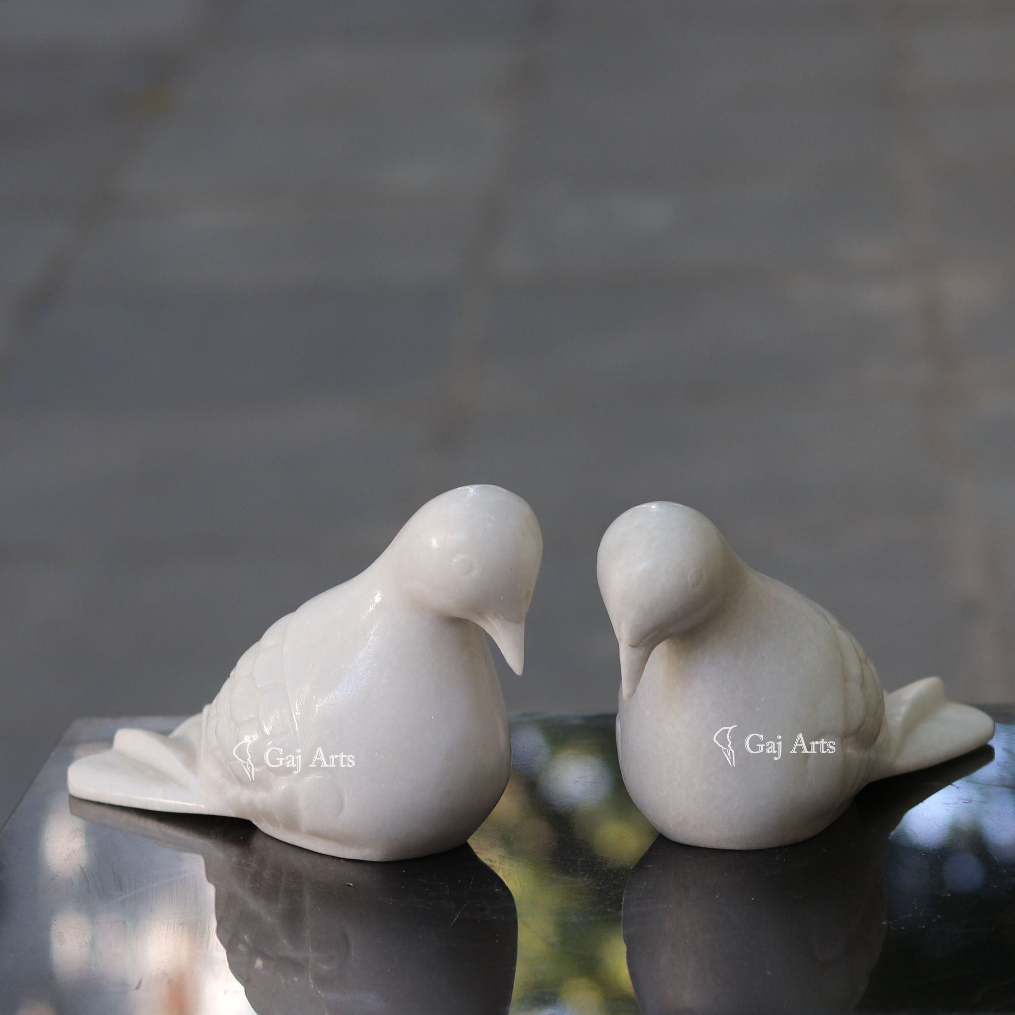 White Marble Pigeon Sculpture | 9 Inch