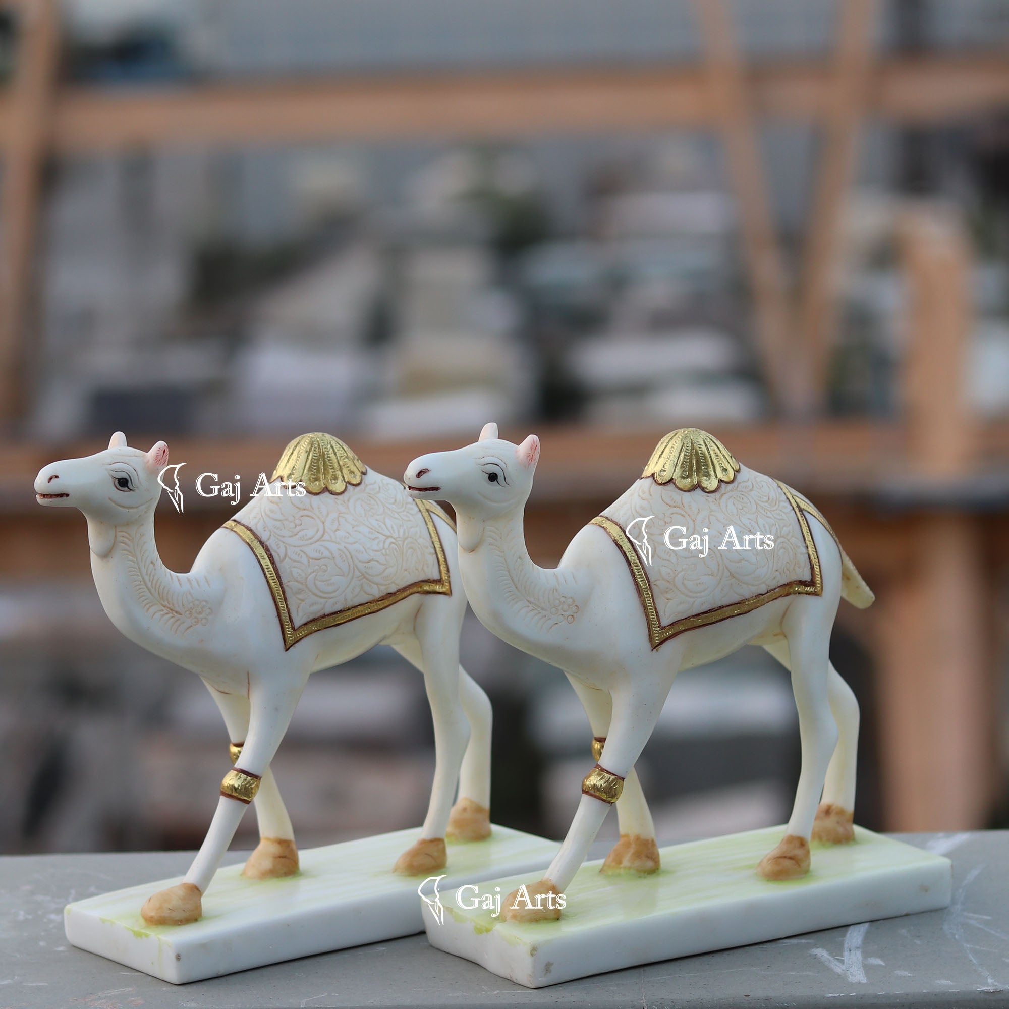 camel statues / 9   INCH