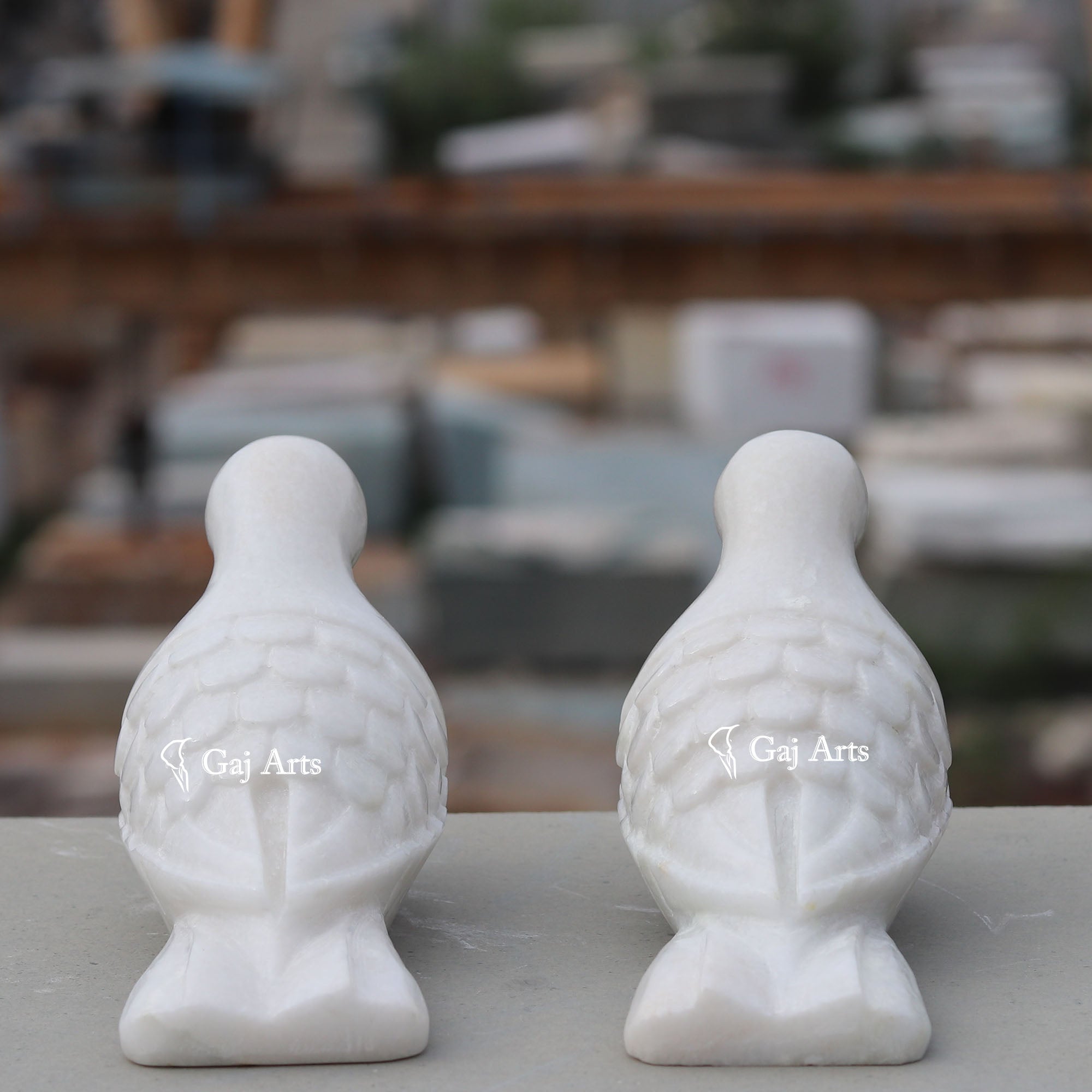 White Marble Pigeon Sculpture | 8 Inch