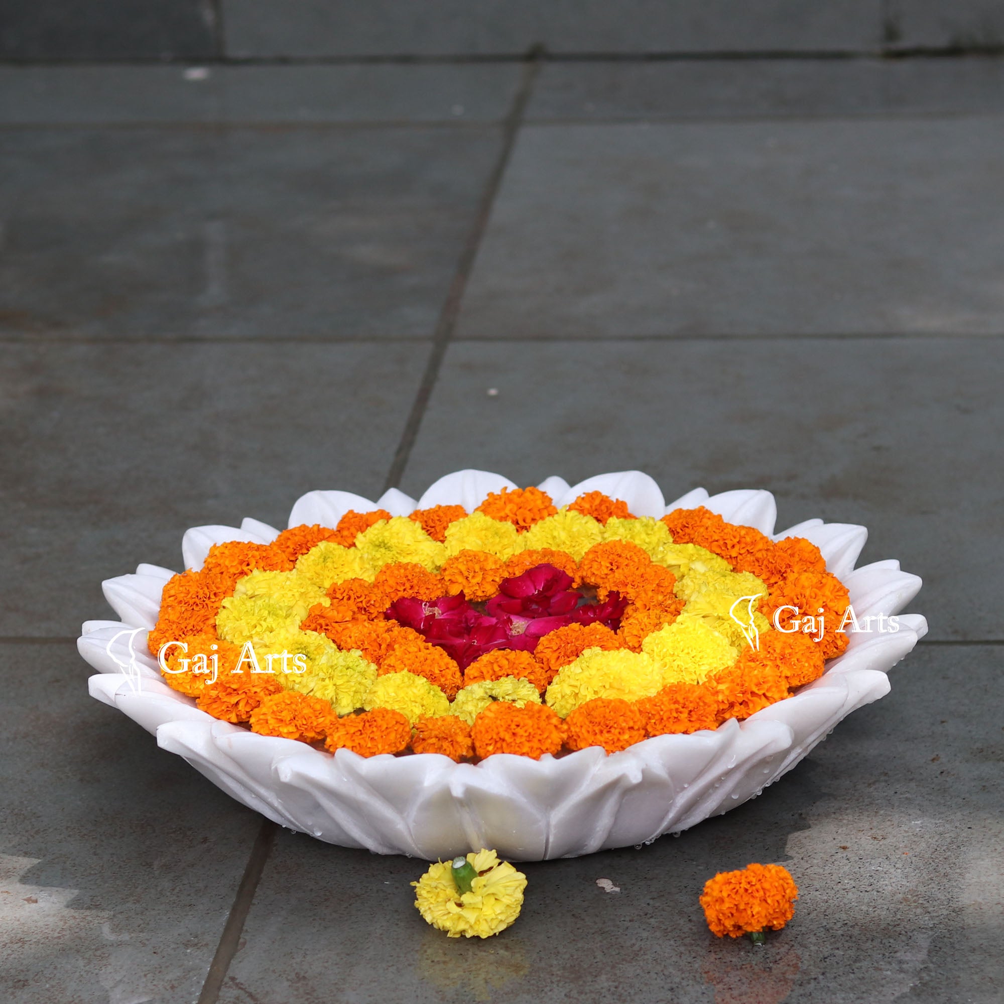Rajasthan White Marble Flower Bowl | 18 Inch