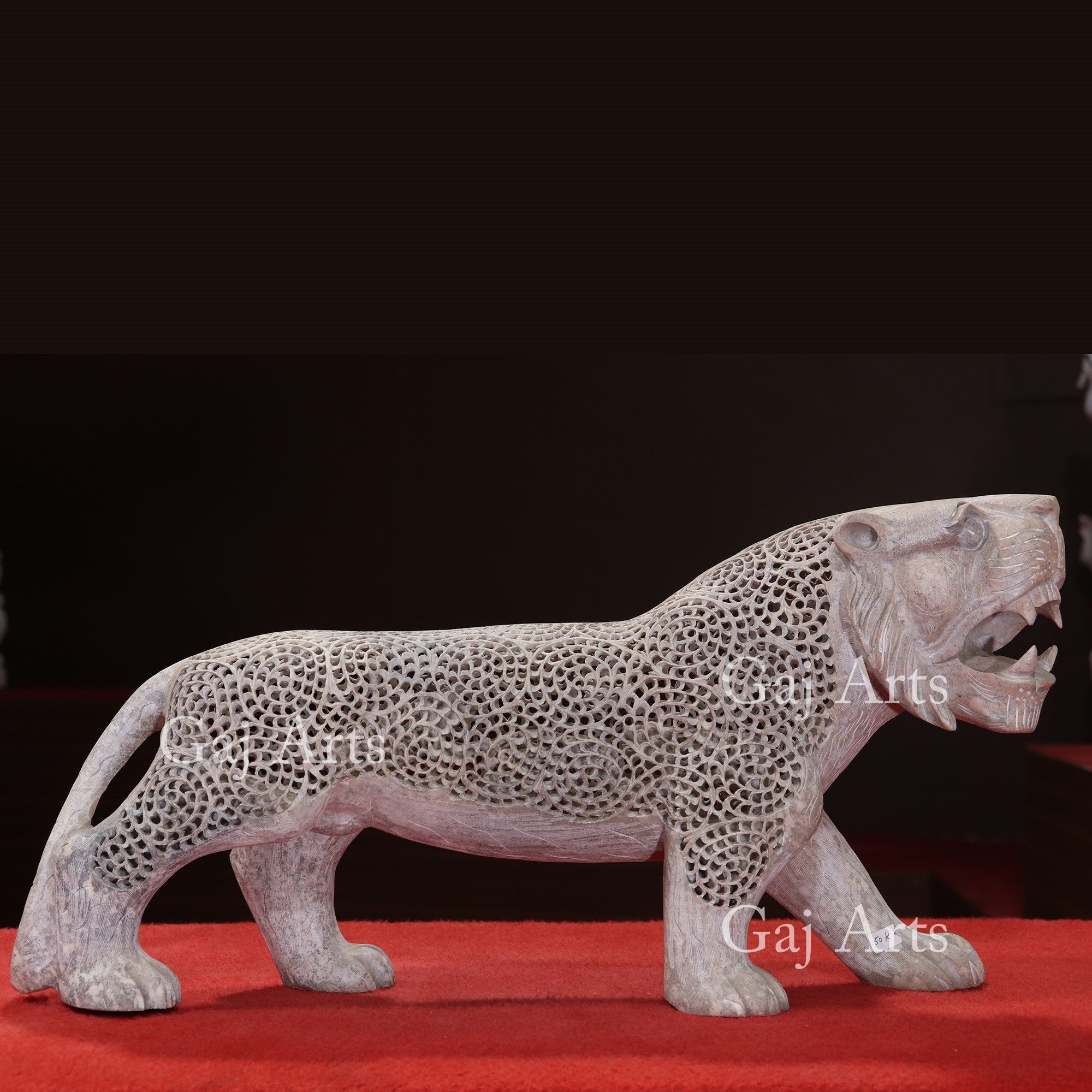 Handcrafted Gorara Stone Lion Jali Sculpture | 11 Inch